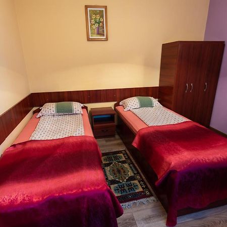 Pensiunea Casa Porojan Baile 1 Mai Ngoại thất bức ảnh