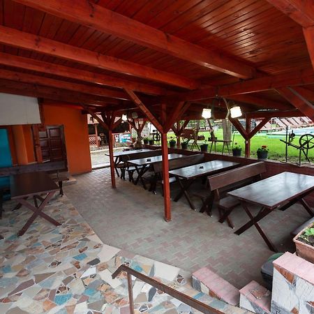 Pensiunea Casa Porojan Baile 1 Mai Ngoại thất bức ảnh