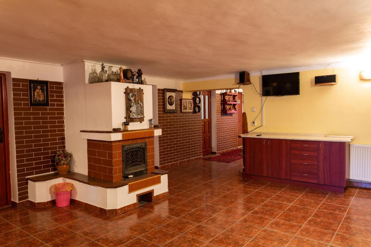 Pensiunea Casa Porojan Baile 1 Mai Ngoại thất bức ảnh
