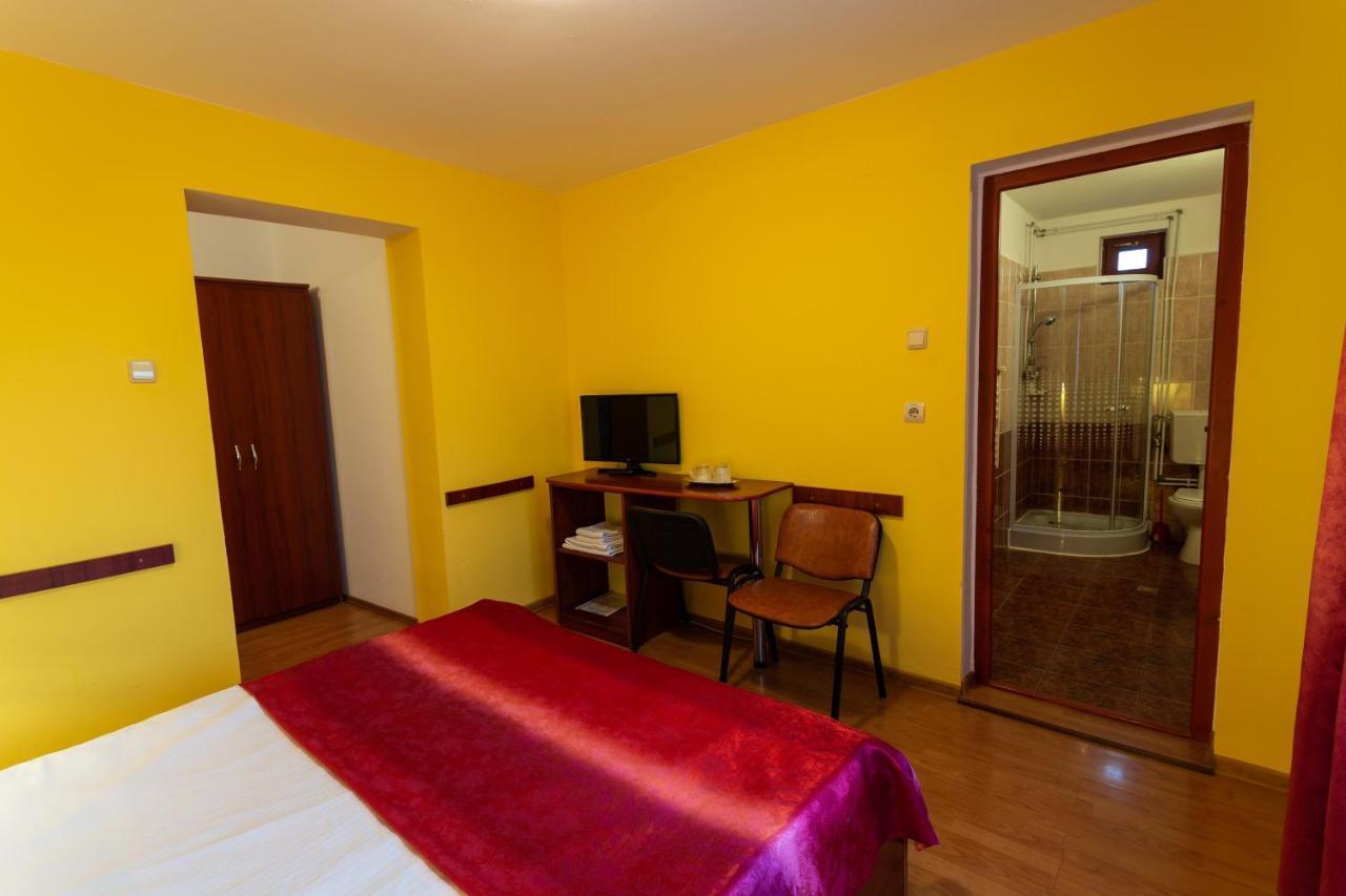 Pensiunea Casa Porojan Baile 1 Mai Ngoại thất bức ảnh