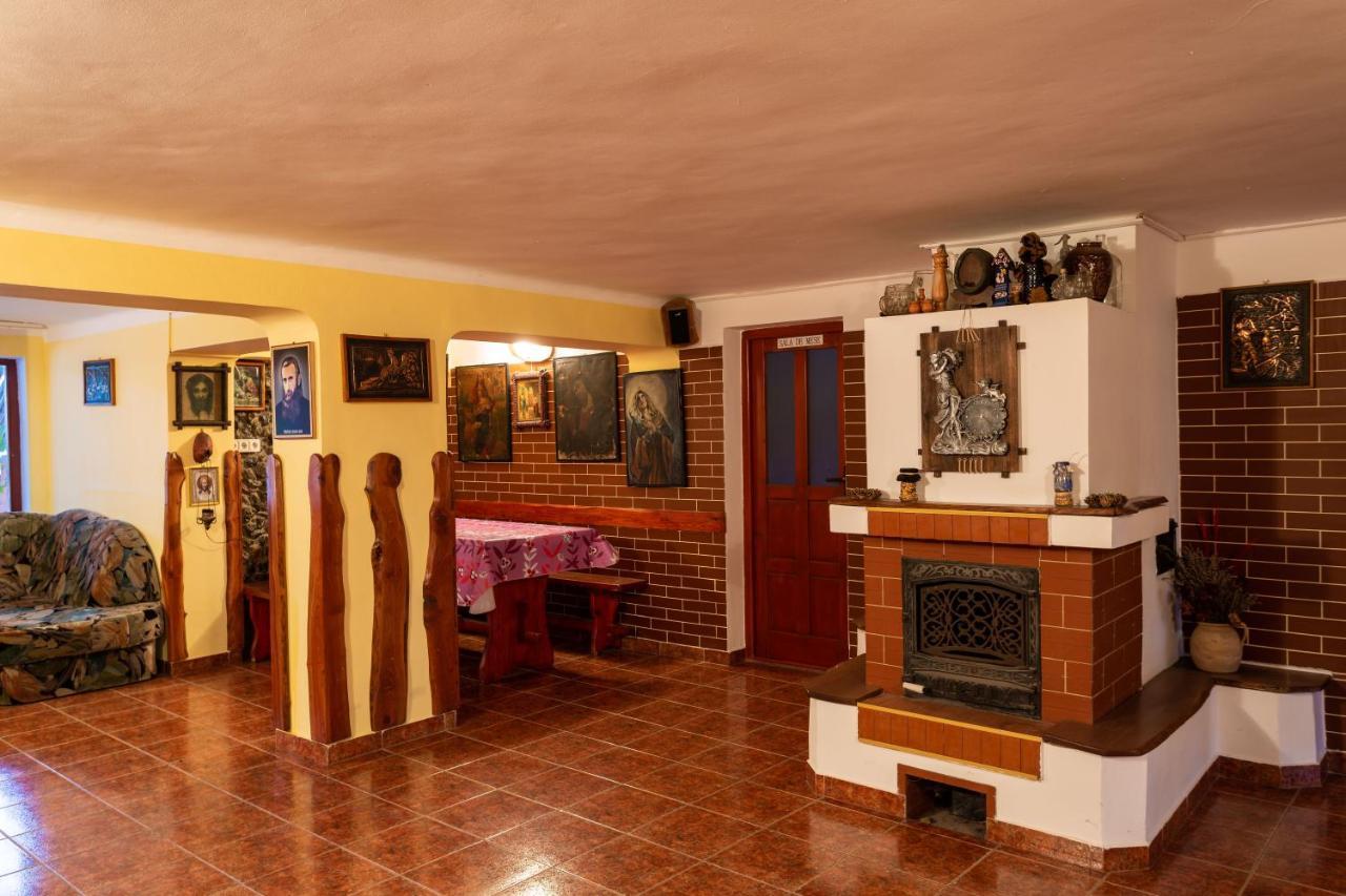 Pensiunea Casa Porojan Baile 1 Mai Ngoại thất bức ảnh