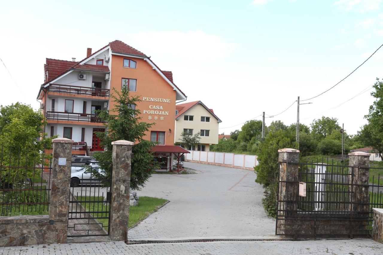 Pensiunea Casa Porojan Baile 1 Mai Ngoại thất bức ảnh