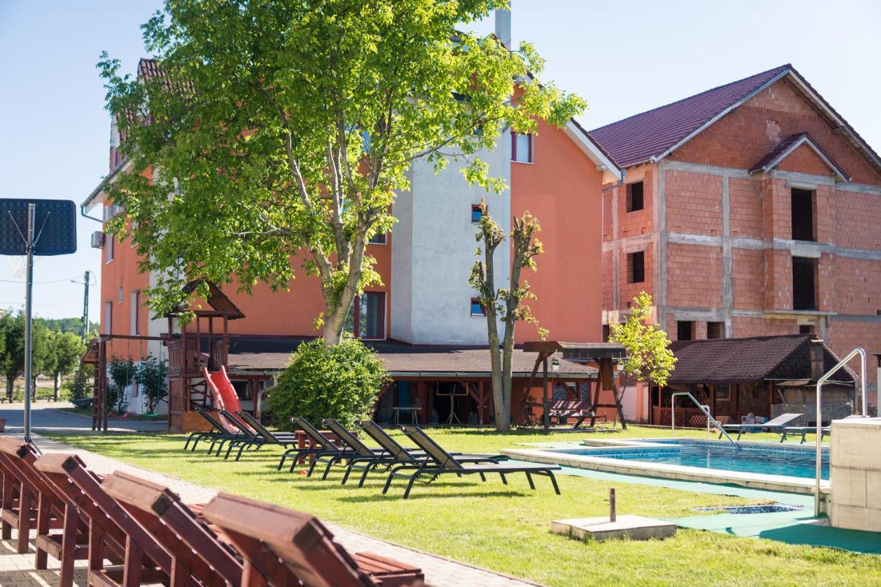 Pensiunea Casa Porojan Baile 1 Mai Ngoại thất bức ảnh